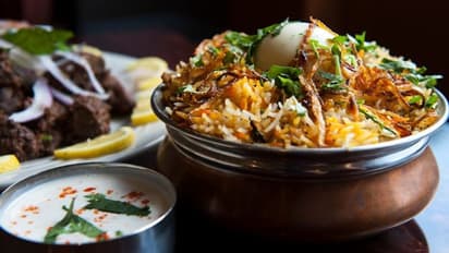 బిర్యానీ ఔట్‌లెట్‌లో అధికారుల తనిఖీ.. 70 కిలోల మాంసం సీజ్.. అమ్మకాలు జరపొద్దని నోటీసులు.. ఎందుకంటే?