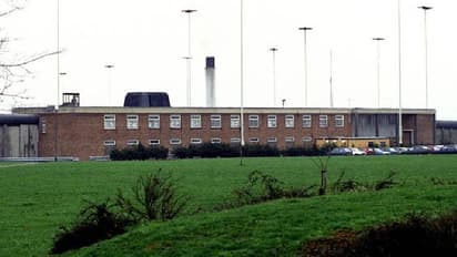 കൊടുംകുറ്റവാളികളെയടക്കം പാർപ്പിച്ച ജയിലിൽ തടവുകാർക്കായി യോഗ, ടെന്നീസ്, നാടകം, ഡിന്നർ പാർട്ടി...