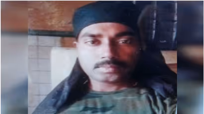  കൊല്ലത്ത് സൈനികൻ ട്രെയിൻ തട്ടി മരിച്ചു; ആത്മഹത്യ പ്രവണതയുണ്ടായിരുന്നുവെന്ന് ബന്ധുക്കള്‍