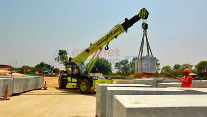 మహబూబాబాద్‌లో  రోడ్డు ప్రమాదంపై దర్యాప్తు: మృతదేహలకు పోస్టు మార్టం పూర్తి