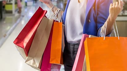 Akshaya Tritiya 2022: अक्षय तृतीया पर क्या चीजें खरीदने से बढ़ेगा आपका गुड लक? जानिए शॉपिंग के शुभ मुहूर्त भी