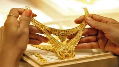 Gold Rate Today: ഇന്നലെ കുറഞ്ഞത് ഇന്ന് കൂടി; നാല് ദിവസത്തിന് ശേഷം ഉയർന്ന് സ്വർണവില 