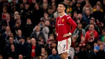 Ronaldo requests Manchester United transfer: Here's how fans and pundits reacted
