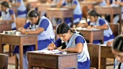 12ம் வகுப்பு பொதுத்தேர்வு கட்டணம் அறிவிப்பு.. இவர்கள் கட்டணம் செலுத்த தேவையில்லை? முழு விபரம் உள்ளே