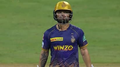 IPL 2022: ബാറ്റിംഗിനിറങ്ങും മുമ്പെ എത്ര റണ്ണടിക്കുമെന്ന് കൈയില് കുറിച്ചിട്ട് റിങ്കു സിംഗ്, അവസാനം സംഭവിച്ചത്