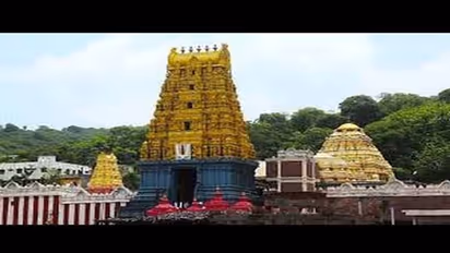 అప్పన్న చందనోత్సవం: మంత్రులు కొట్టు, బొత్సలపై భక్తుల ఆగ్రహం