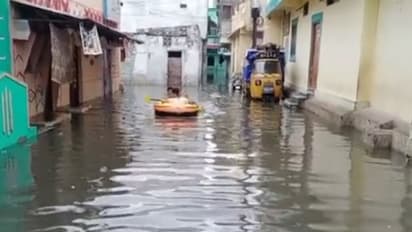 Hyderabad Rains: హైదరాబాద్లో వర్ష బీభత్సం.. పాతబస్తీలో బోట్ల వినియోగం.. జలదిగ్భంధంలో పలు కాలనీలు