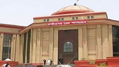 पत्नी की शर्मनाक हरकत पर छत्तीसगढ हाईकोर्ट ने लगाई लताड़, कहा-यह क्रूरता है बीवी ऐसा नहीं कर सकती