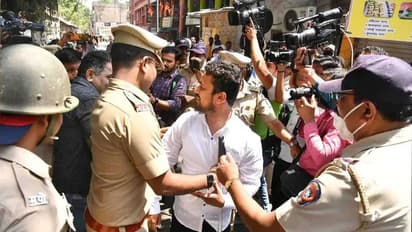 महाराष्ट्र में लाउडस्पीकर विवाद : नासिक से पुणे तक राज ठाकरे के समर्थकों पर पुलिस का 'डंडा'