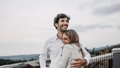 ভুলেও প্রেমিকাকে এই চারটি প্রশ্ন করবেন না, ছোট ভুলে ভাঙতে পারে প্রেম