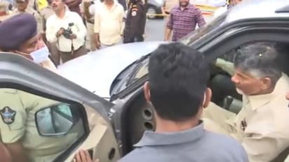 చంద్రబాబు రుషికొండ వెళ్లకుండా అడ్డుకున్న పోలీసులు.. హైవేపై కాన్వాయ్ నిలిపివేత..