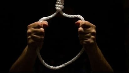 "நான் செத்தா நீங்க என்னடா பண்ணுவீங்க".. டான்ஸ் ஆடுவோம்.. 11ம் வகுப்பு மாணவர் பாத்ரூமில் திடீர் தற்கொலை.!