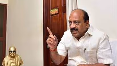 இது தான் உங்க வேலையா..? ஒழுங்கா இல்ல டிரான்ஸ்பர் தான்.. அதிகாரிகளை அலற விட்ட அமைச்சர்..