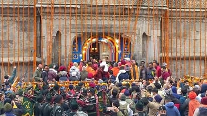 తెరుచుకున్న కేదార్నాథ్ ఆలయం.. హాజరైన ఉత్తరాఖండ్ సీఎం పుష్కర్ సింగ్ ధామి