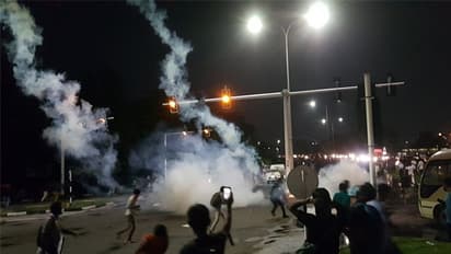 Sri Lanka Crisis ಹಿಂಸಾಚಾರಕ್ಕೆ ತಿರುಗಿದ ಪ್ರತಿಭಟನೆಯಲ್ಲಿ ಗುಂಡಿನ ದಾಳಿ, ಸಂಸದ ಸಾವು!