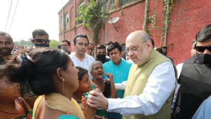 কাশীপুরে নিহত বিজেপির কর্মীর বাড়িতে অমিত শাহ, সিবিআই তদন্তের দাবি জানিয়ে রিপোর্ট তলব