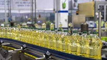 edible oil price: இல்லத்தரசிகளுக்கு இனிய செய்தி! சமையல் எண்ணெய் விலை லிட்டருக்கு ரூ.15 குறைக்க அரசு உத்தரவு