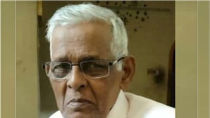 ഉംറ തീര്ത്ഥാടനം കഴിഞ്ഞ് വിമാനത്താവളത്തിലെത്തിയ മലയാളി മരിച്ചു