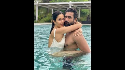 ಸ್ವಿಮ್ಮಿಂಗ್‌ ಪೂಲ್‌ನಲ್ಲಿ ಪತಿ Vicky Kaushal ಜೊತೆ  Katrina Kaif; ರೋಮ್ಯಾಂಟಿಕ್ ಫೋಟೋ ವೈರಲ್
