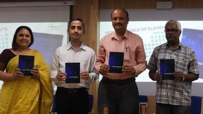 ಇಜ್ಞಾನಕ್ಕೆ ಹದಿನೈದರ ಸಂಭ್ರಮ: 'ಮೂಲವಸ್ತುಗಳು' ಕಿರುಪುಸ್ತಕ ಲೋಕಾರ್ಪಣೆ 