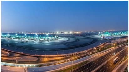 ദുബൈയില് 44 വിമാന സര്വീസുകള് റദ്ദാക്കി; 12 എണ്ണം മറ്റ് വിമാനത്താവളങ്ങളിലേക്ക് വഴിതിരിച്ചു വിട്ടു