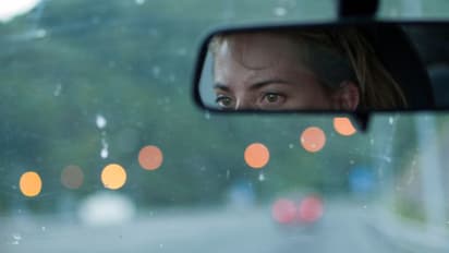  ഏഴ് വയസ്സുളള മകളെ പീഡിപ്പിക്കാന്‍ ശ്രമിച്ച തന്റെ  കാമുകനെ യുവതി കാറിടിച്ചുവീഴ്ത്തി! 