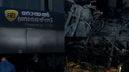 ഉദ്ഘാടനത്തിന് തൊട്ടുമുൻപ് തിരുവനന്തപുരത്ത് ബൈക്ക് കടയിൽ തീപിടിത്തം; 32 വാഹനങ്ങൾ കത്തിനശിച്ചു