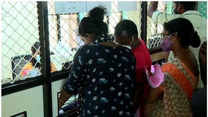 കാരുണ്യയില്‍ ആനുകൂല്യത്തിന് പുതിയ നിബന്ധന: രോഗി നേരിട്ട് ആശുപത്രിയിലെത്തി വിരലടയാളം പതിപ്പിക്കണം