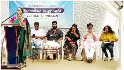 നടിയെ ആക്രമിച്ച കേസ്, അതിജീവിതക്ക് പിന്തുണയുമായി കൊച്ചിയിൽ കൂട്ടായ്മ