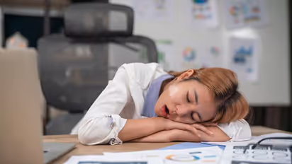 sleepiness: ఎంత ప్రయత్నించినా పగటి పూట నిద్ర ఆడగం లేదా? అయితే ఇలా చేయండి..