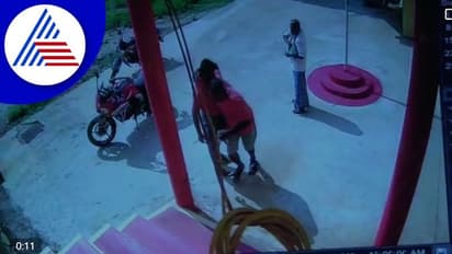 ನರೇಗಾ ಕೆಲಸ ನೀಡಲು ವಿಳಂಬ:  ಗ್ರಾ.ಪಂ. ಕಚೇರಿಗೆ ನುಗ್ಗಿ ದಾಂಧಲೆ ನಡೆಸಿದ ಇಬ್ಬರು ಅಂಧರ್