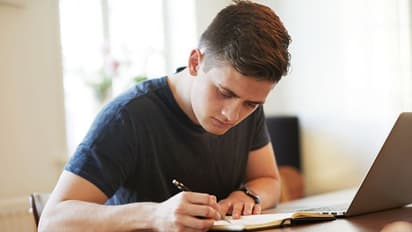 कैंडिडेट्स ऐसे डाउनलोड करें NEET PG 2022 का एडमिट कार्ड, इन 5 स्टेप्स को करें फॉलो