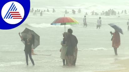 Udupi: ಕಡಲ ಅಬ್ಬರದ ನಡುವೆಯೂ ಪ್ರವಾಸಿಗರಿಂದ ಮೋಜು-ಮಸ್ತಿ!