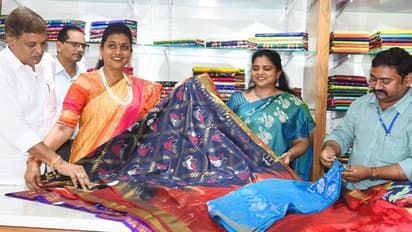 నేను కూడా చేనేత కుటుంబ కోడలినే: ఆప్కో సమ్మర్ సారీ మేళాలో మంత్రి రోజా