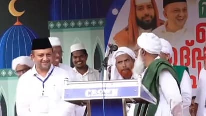 പുരസ്കാര വേദിയിൽ പെണ്‍കുട്ടിയെ അപമാനിച്ച സംഭവത്തിൽ കേസെടുത്ത് ബാലാവകാശ കമ്മീഷൻ