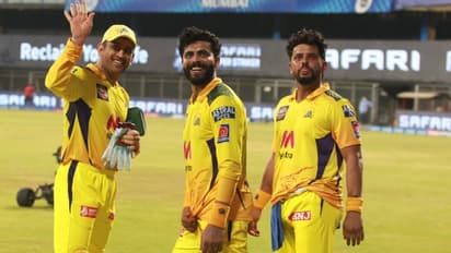 தோனி, கோலியே அடிக்க பயப்படும் சுனில் நரைன் ஓவரை பதம் பார்த்த ஒரே ஒரு சிஎஸ்கே பிளேயர் சுரேஷ் ரெய்னா!