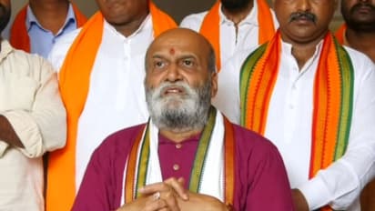 ದೇವಸ್ಥಾನಗಳಲ್ಲಿ ಮನಬಂದಂತೆ ವರ್ತಿಸುವುದು ಸರಿಯಲ್ಲ, ವಸ್ತ್ರ ಸಂಹಿತೆ ಅಗತ್ಯ: ಪ್ರಮೋದ್ ಮುತಾಲಿಕ್