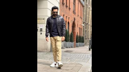 'பத்து தல' படத்தில் படு மாஸ் கெட்டப்பில் சிம்பு..! வைரலாகும் வேற லெவல் லுக்..!