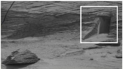 Doorway on Mars : 'ചൊവ്വയിലെ വാതില്‍ എങ്ങോട്ട്' : 'ക്യൂരിയോസിറ്റി' അയച്ച ചിത്രം ദുരൂഹതയാകുന്നു