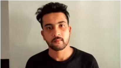 പ്രണയം നടിച്ച് പതിനാറുകാരിയെ പീഡിപ്പിച്ച് വിദേശത്തേക്ക് മുങ്ങി; ഒരു വര്ഷത്തിന് ശേഷം പ്രതി പിടിയില്