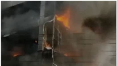 ദില്ലിയില് മൂന്നുനില കെട്ടിടത്തില് വന് തീപിടുത്തം: 26 പേര് വെന്തുമരിച്ചു, 70 പേരെ രക്ഷപ്പെടുത്തി