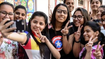 CGBSE Result 2022: छत्तीसगढ़ बोर्ड रिजल्ट जारी, 10वीं में सुमन तो12वीं में रितेश बने टॉपर, छात्र ऐसे करें चेक