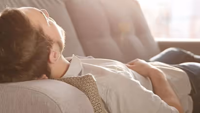 Afternoon Sleep : ഉച്ചയുറക്കം പതിവാണോ? എങ്കില്‍ അറിയാം ഇക്കാര്യങ്ങള്‍