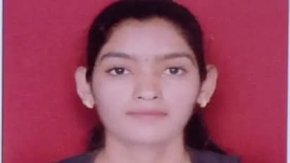 CGBSE Result 2022: मजदूर की बेटी कुंति बनी 12वीं की स्टेट टॉपर, 7 KM रोजाना साइकिल चलाकर जाती थी स्कूल