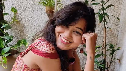 'നരകം കാത്തിരിക്കുന്നു', ശരദ് പവാറിനെതിരെ ഫേസ്ബുക്ക് പോസ്റ്റ്, നടി കേതകി അറസ്റ്റിൽ