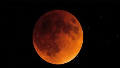 Chandra Grahan 2022: 16 मई को चंद्रमा दिखेगा ‘खूनी लाल’, क्यों होगा ऐसा? जानिए ग्रहण से जुड़ी खास बातें