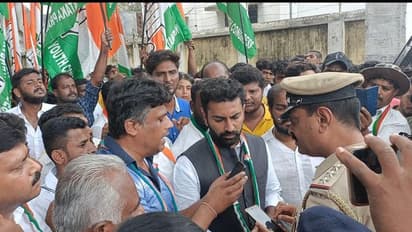 ಯೂತ್ ಕ್ರಾಂಗ್ರೆಸ್ ಹೈಡ್ರಾಮ, 5 ಲಕ್ಷ ಕಮಿಷನ್ ಕೊಡ್ತೀನಿ ಸ್ವಚ್ಛತೆ ಮಾಡಲು ಬಿಡಿ ಎಂದ ನಲಪಾಡ್