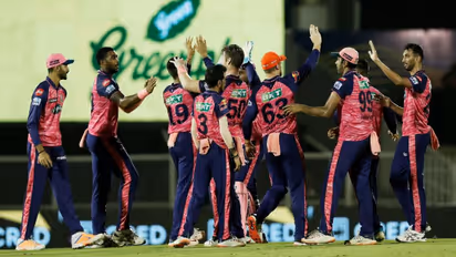 IPL 2022 : നിര്ണായക മത്സരത്തില് ലഖ്നൗ സൂപ്പര് ജയന്റ്സിനെ മറികടന്നു; രാജസ്ഥാന് റോയല്സ് പ്ലേ ഓഫിനരികെ