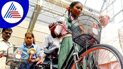 Chikkaballapura: ಅರ್ಧ ವರ್ಷ ಮುಗಿದರೂ ಸಿಗದ ಸೈಕಲ್ ಭಾಗ್ಯ