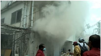 നടക്കാവിൽ ഗൃഹോപകരണ വിൽപ്പനശാലയിൽ തീപിടിത്തം, തീ പടർന്നത് ഗോഡൗണിൽ നിന്ന്